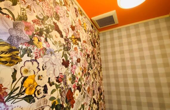 広島でクロス張替を行いお部屋を新築のように美しく仕上げております