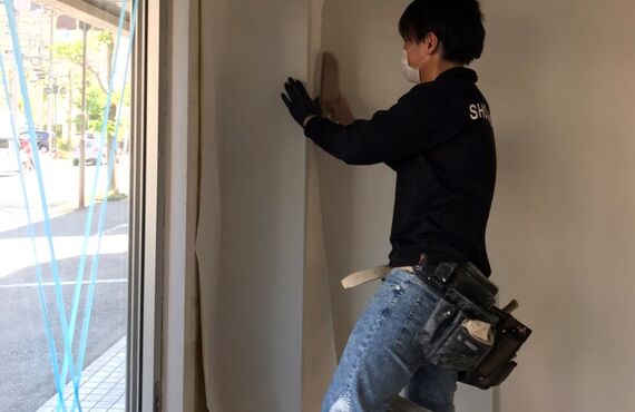 広島でクロス張替をはじめ火災保険の対象となる施工を請け負っております